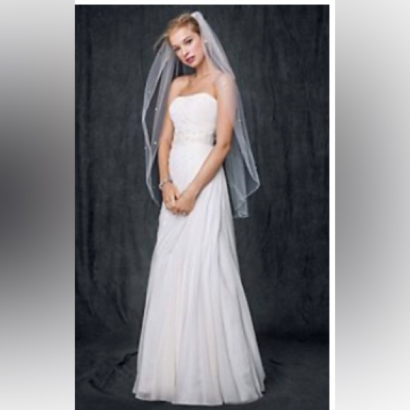 Wedding dress, David’s bridal, size 6 - Picture 1 of 9